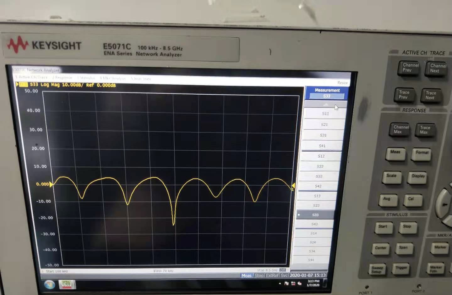 62ff3d8bf3c77.jpg 維修網分E5071C波形異常1.jpg